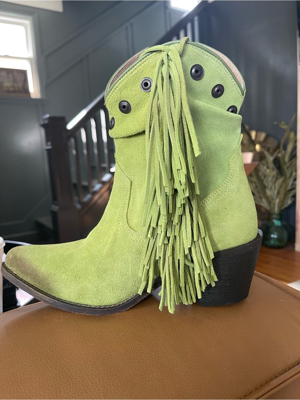 Circle G Women's Studded Suede Fringe Ankle Boots. Size 9. NWOT NWOB